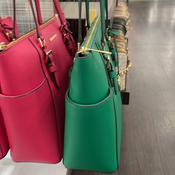 MICHAEL KORS Charlotte Large Leather Top-Zip Tote
Palmetto Green 
NWT - Picture 6 of 16